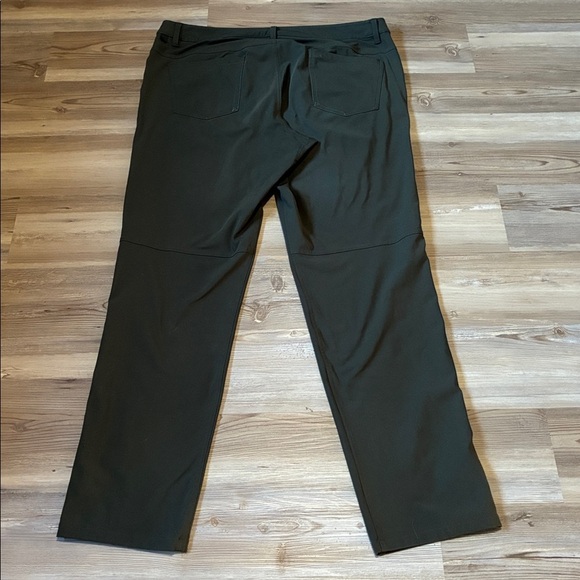 Lululemon Men’s ABC Pant Army Green Size 38 Stretch 5 Pocket Comfort - Picture 6 of 11